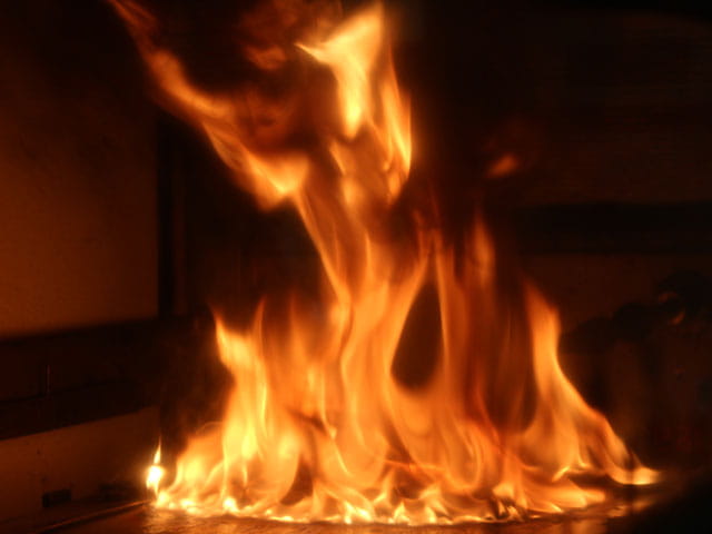 Element Feuer und Brandprüfungen
